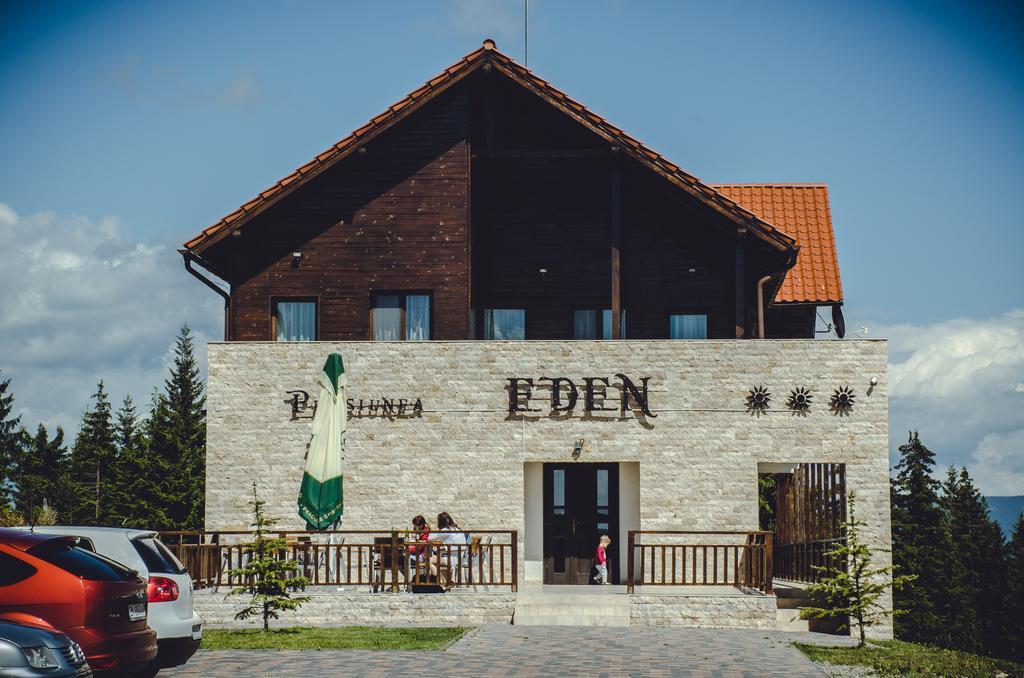 Pensiunea Agroturistica Eden Piatra Fantanele Bagian luar foto